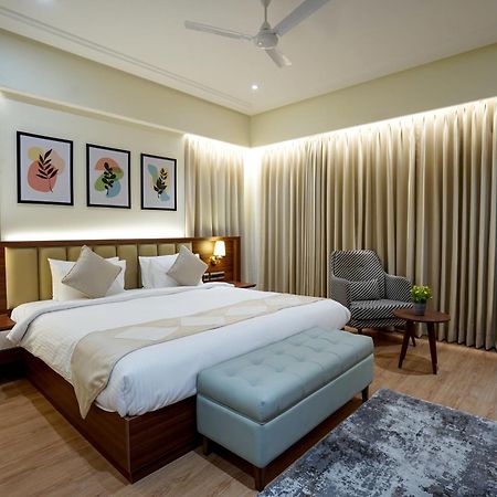 M2 Square By Monday Premium Hotel Nágpur Kültér fotó