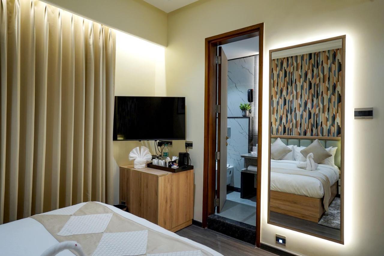 M2 Square By Monday Premium Hotel Nágpur Kültér fotó