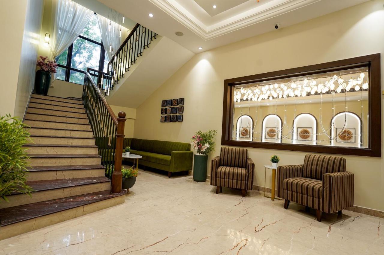 M2 Square By Monday Premium Hotel Nágpur Kültér fotó